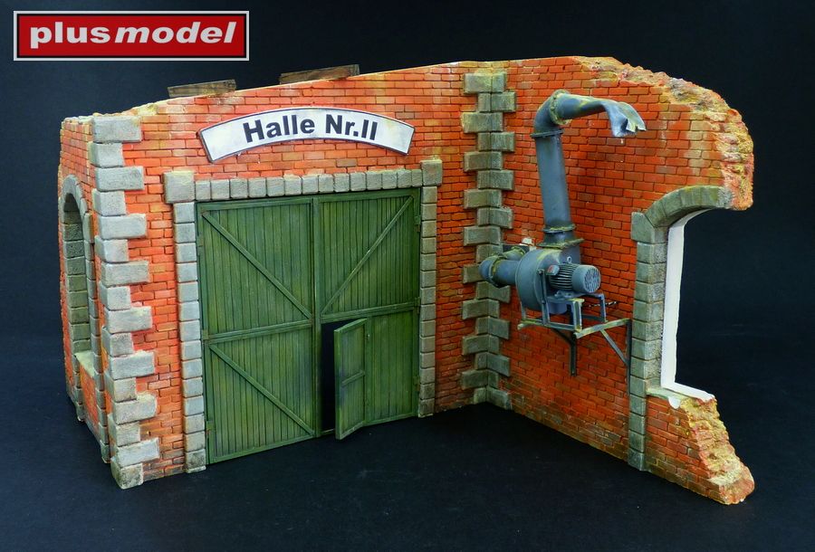 1:35 Factory gate-door