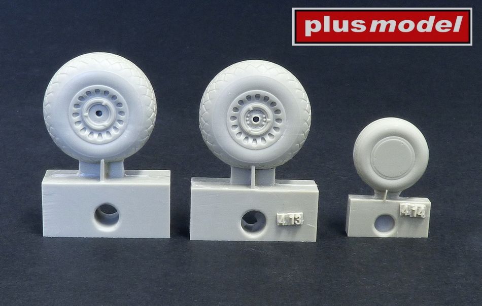 1:48 B-26 Marauder wheels early diamond pattern