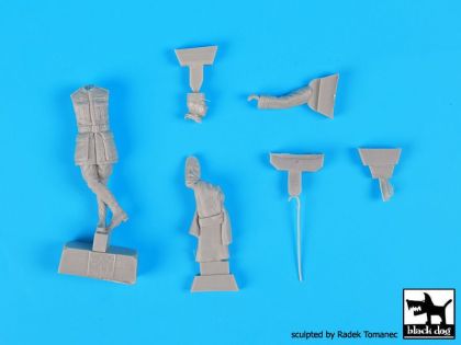 1:32 French fighter pilots set