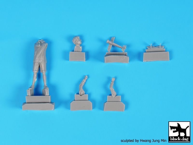 1:32 Boy with airplane