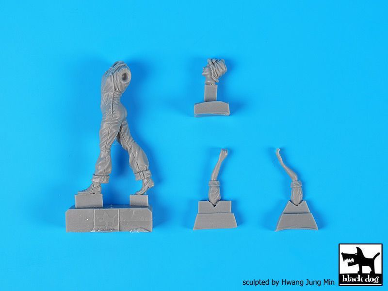 1:32 US woman mechanic N°3