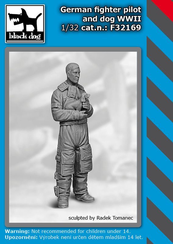 1:32 German fighter pilot and dog WW II
