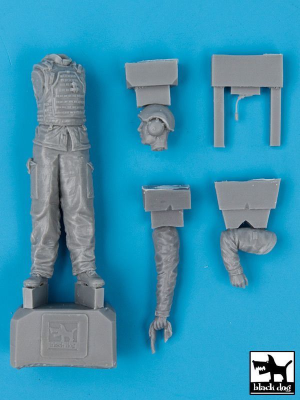 1:35 British tank crew in Afganistan N°1