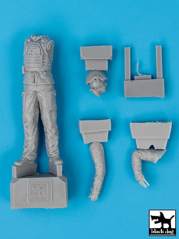 1:35 British tank crew in Afganistan N°2