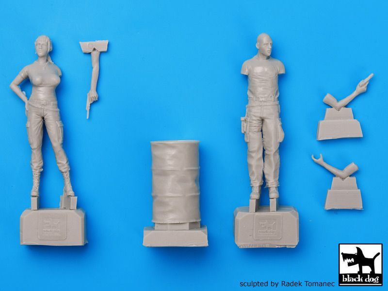 1:35 US woman +man soldiers inAfghanistan