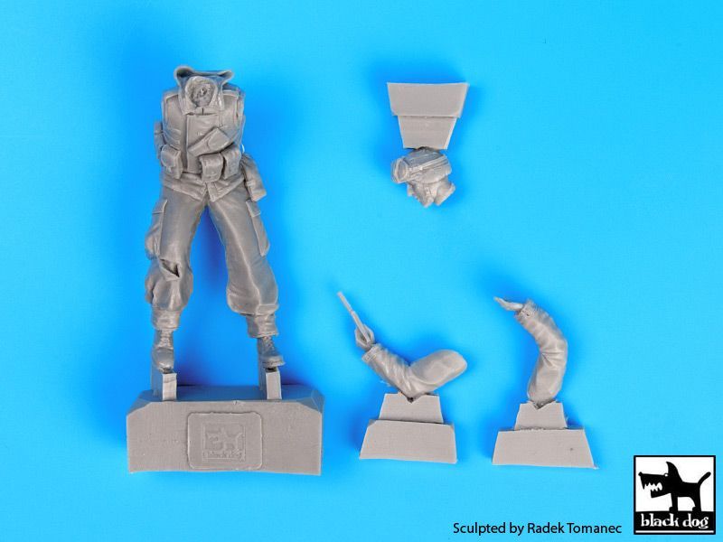 1:35 US soldier patrol operation FREEDOM N°1