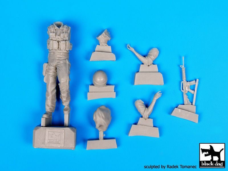 1:35 Israel army soldier N°2