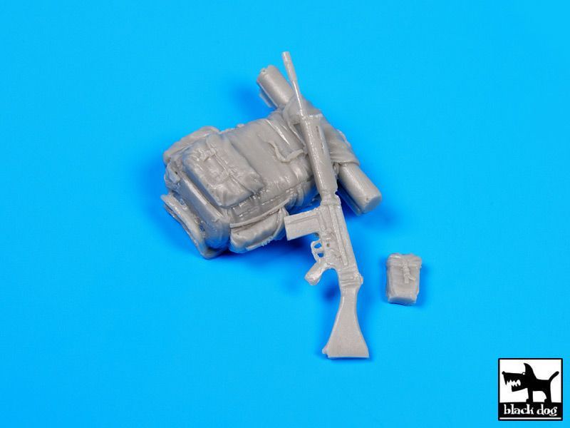 1:35 FN-FAL plus backpacks Falkland war