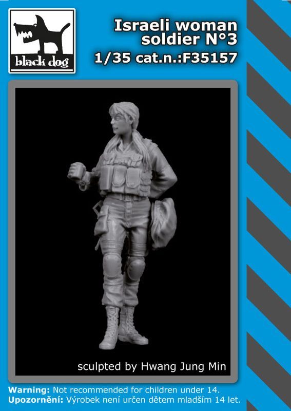 1:35 Israeli woman soldier N°3