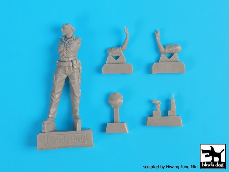 1:35 N.Y. Policewoman