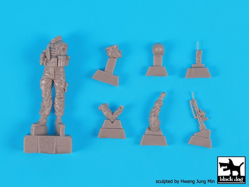 1:35 French patrol Paris 2016 N°2