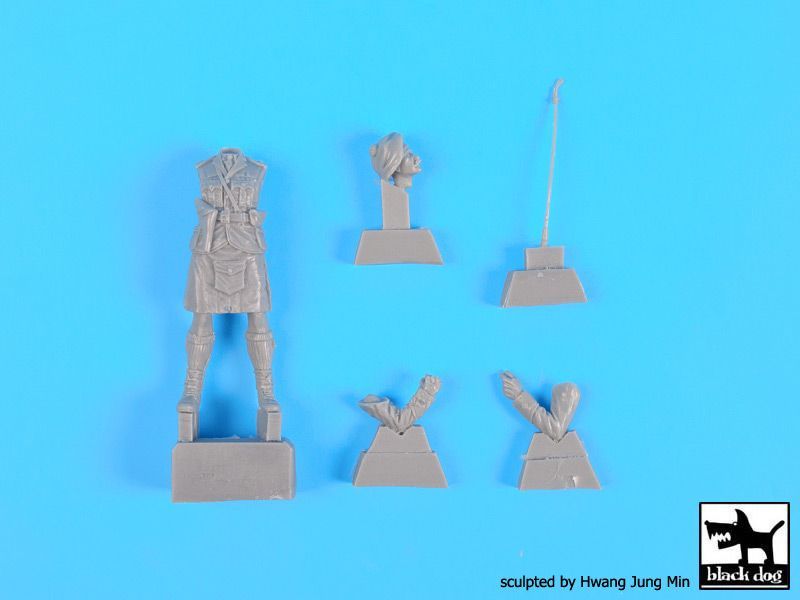 1:35 Scottish piper+officer WW I