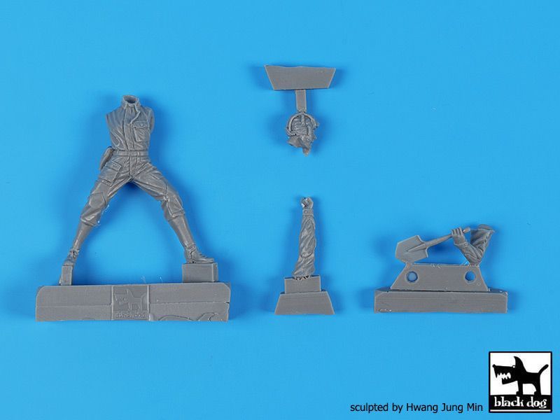 1:35 Soviet tank crew close fight