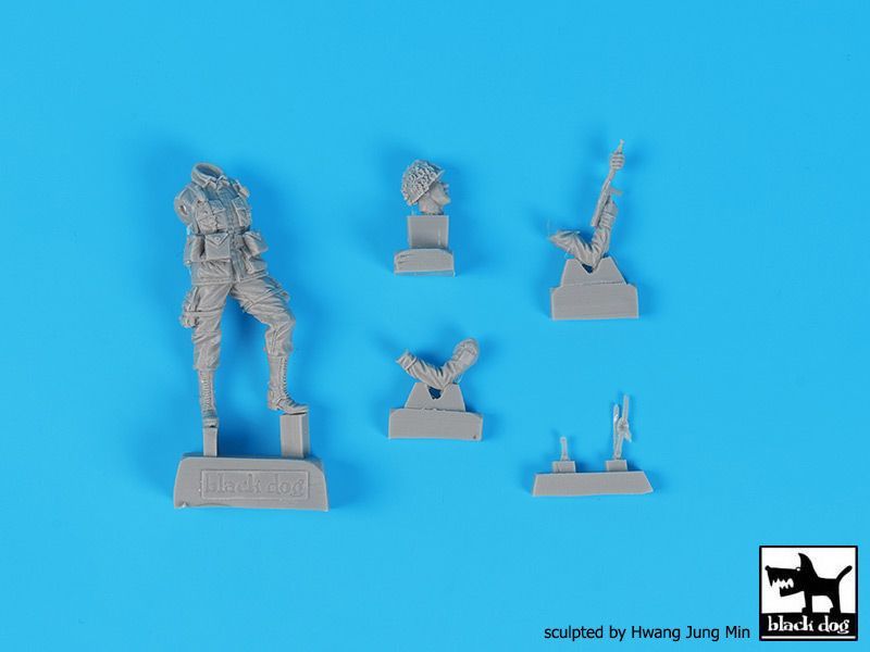 1:35 US paratrooper after jump N°1