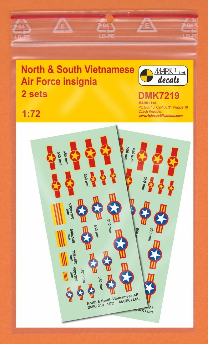 1:72 North and South Vietnam AF Insignia (2 sets)