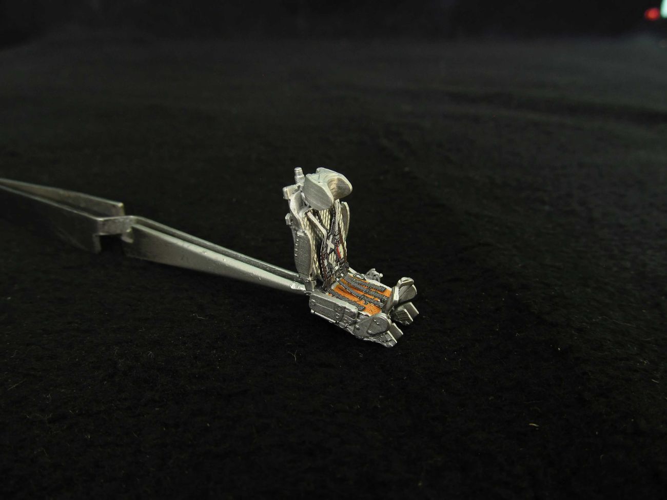 1:48 :Ejection seat KM-1M