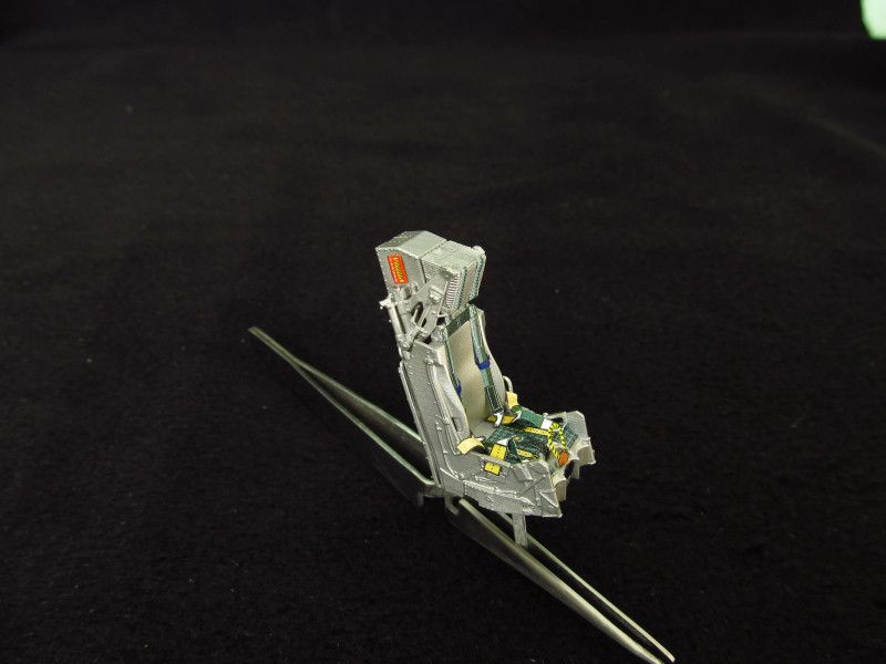 1:32 Ejection seat F16F Rafale