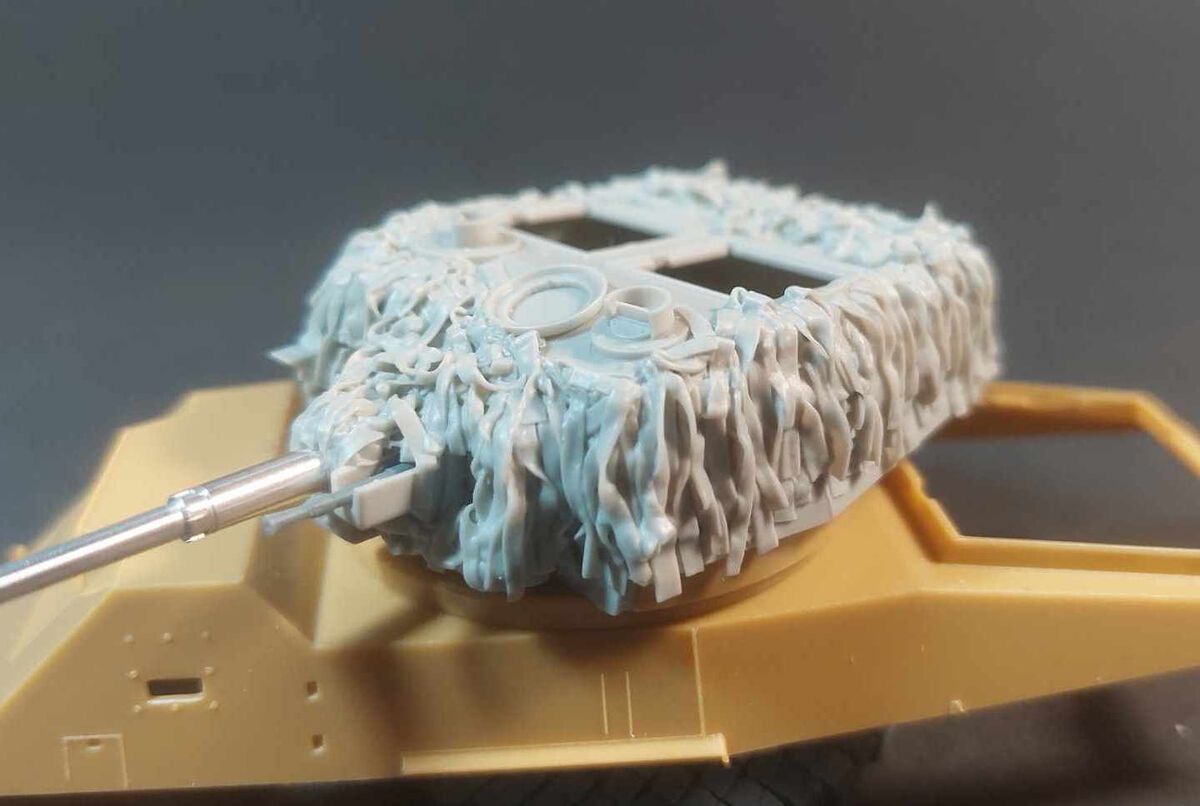 1:35 AC Humber Mk IV Turret With Hessian Net