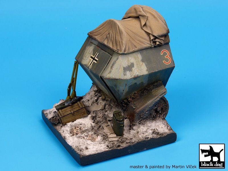 1:35 Destroyed Sd.Kfz.251 base