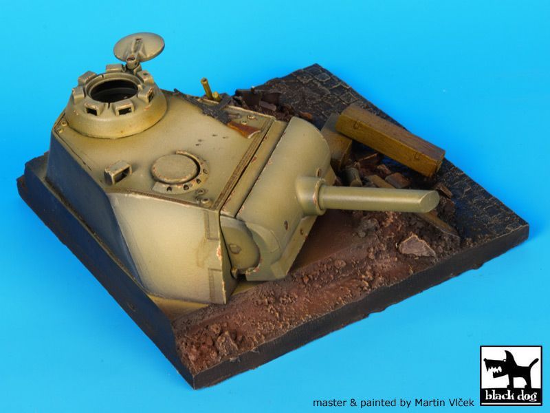 1:35 Panther turret base