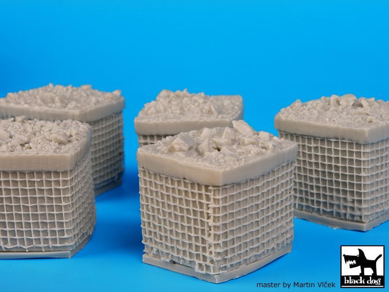 1:35 Sandbag armored wall 1