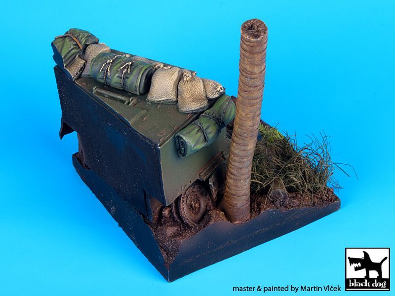 1:35 Destroyed M 113 Vietnam base