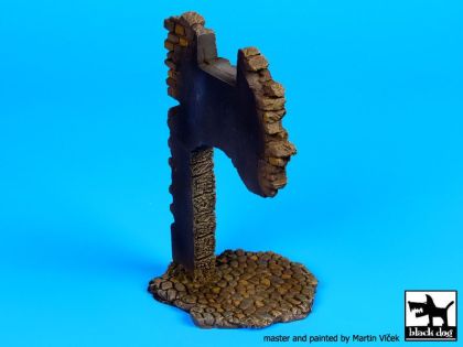 1:35 Destroyed building base