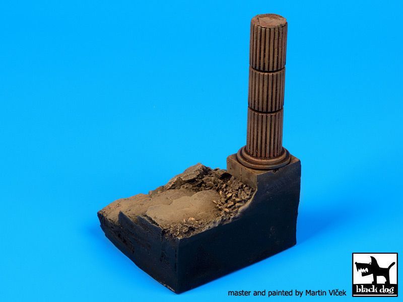 1:35 Stairs with column base