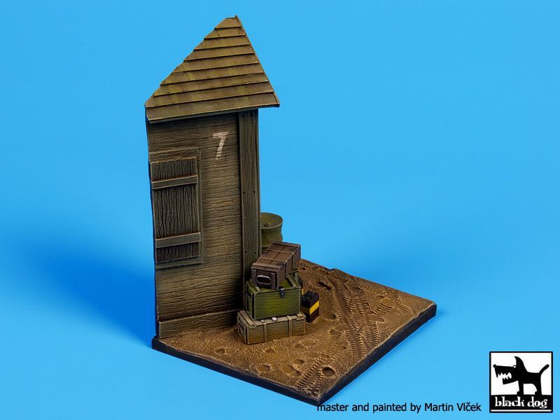 1:35 House corner base