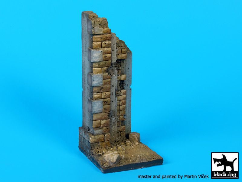 1:35 Stone wall base