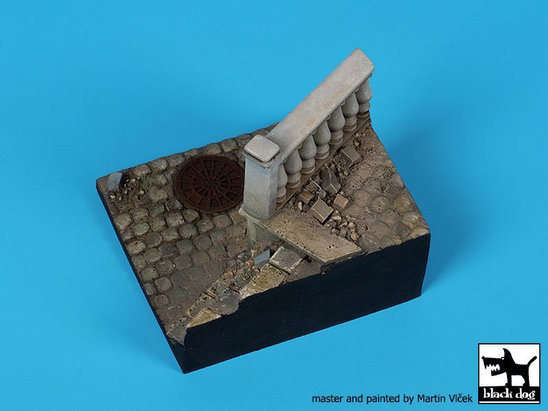 1:35 Street with railing base