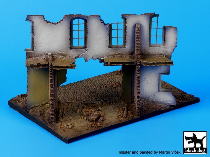 1:72 Street with house ruin base