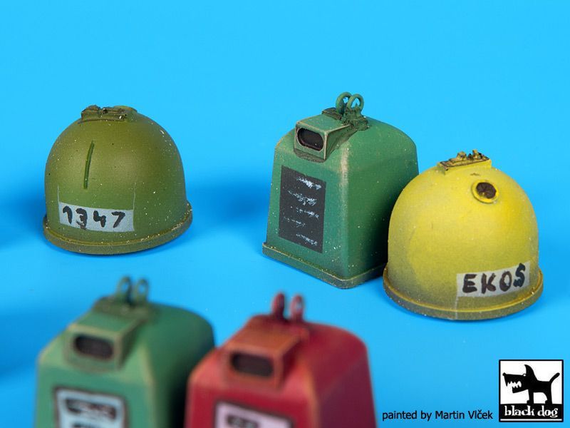 1:72 Waste containers