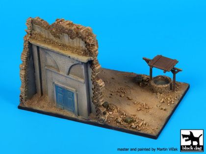 1:72 House ruin with well base