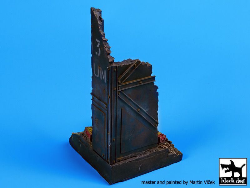 1:35 Post apocalyptic factory ruin fant.base