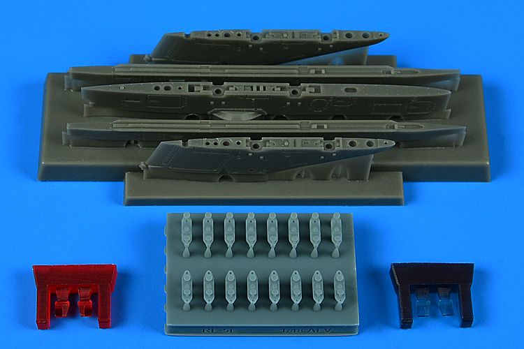 1:48 Northrop RF-5E Tiger II pylons & missile launchers
