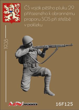 1:16 ČS voják pěšího pluku 29 přiřazenému k obrannému praporu SOS při střelbě v pokleku