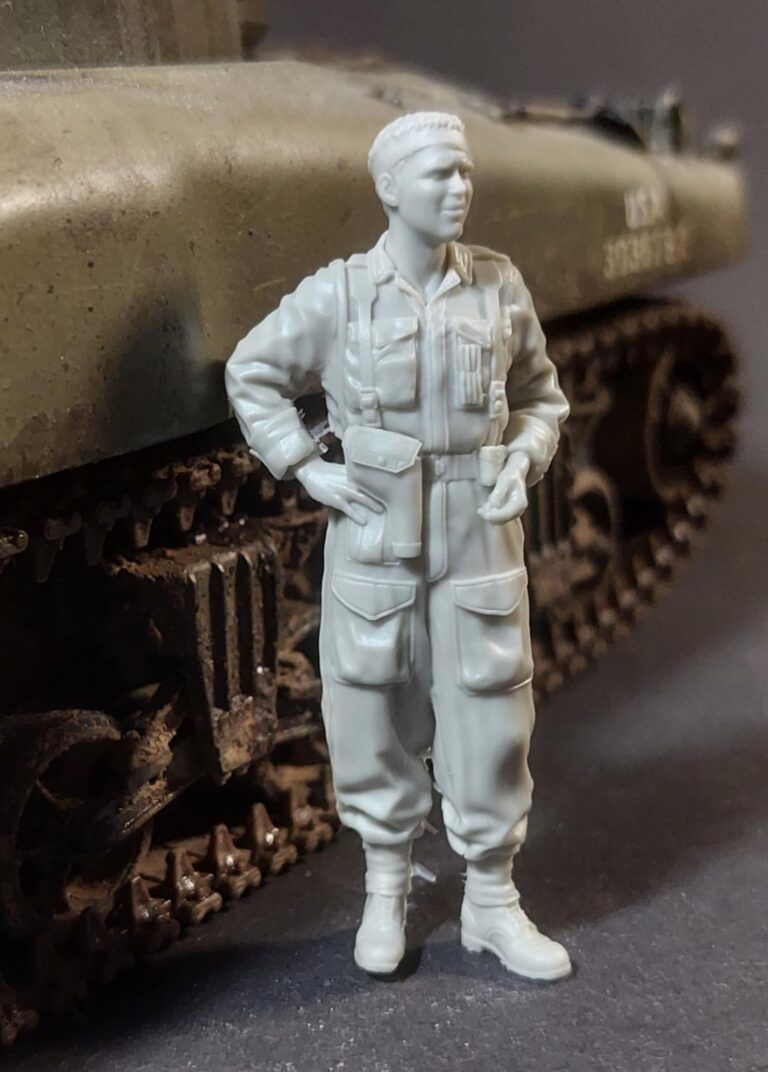 1:35 British tanker coverall at rest No1