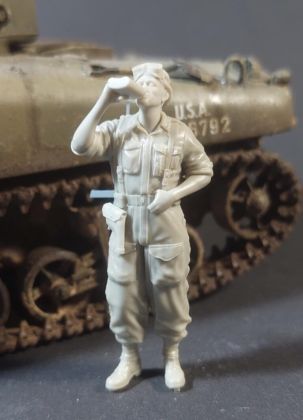 1:35 British tanker coverall at rest No2