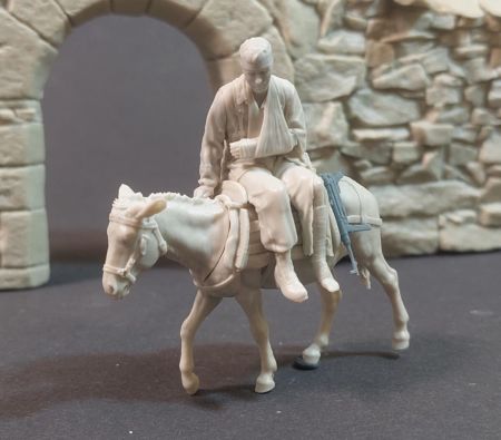 1:35 Wounded Fallschirmjager on A Donkey