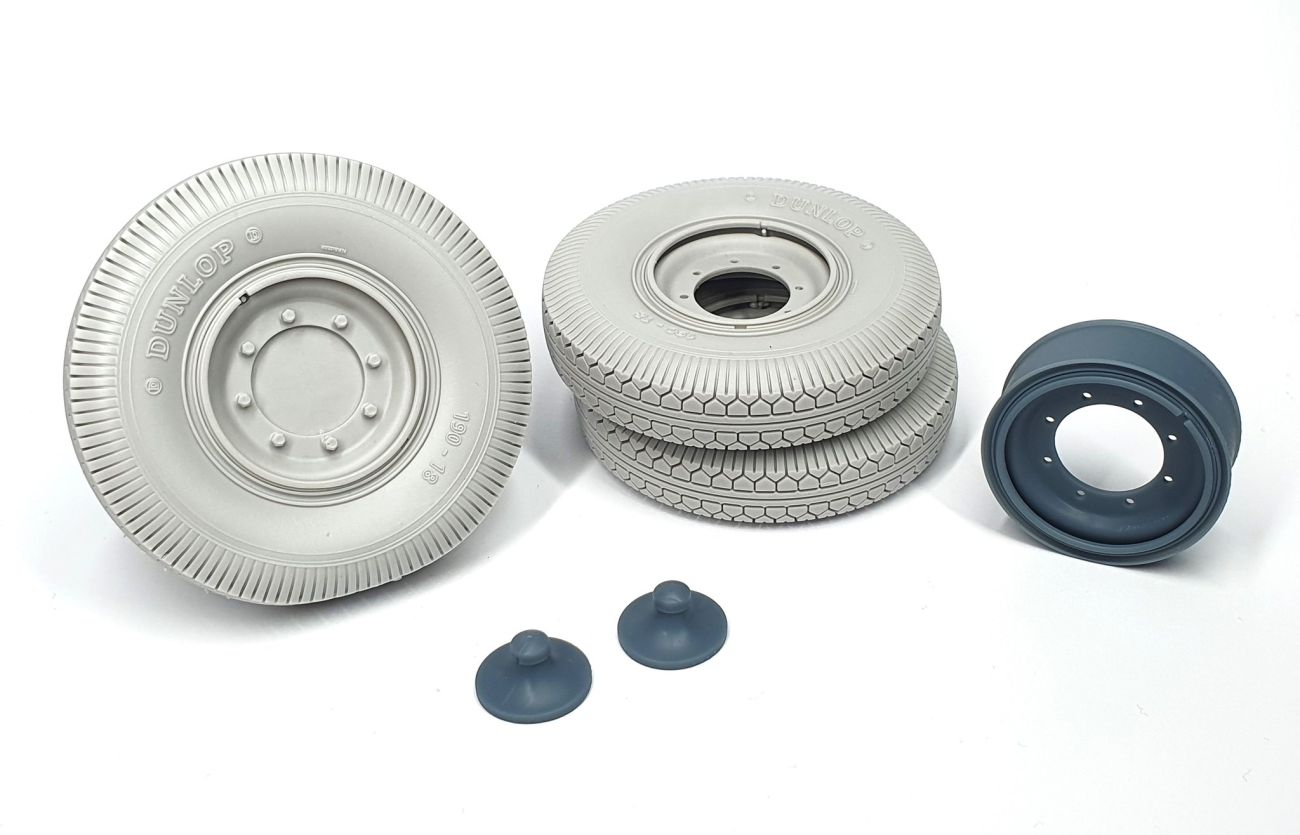 1:16 Sd.Kfz 251 front wheels with spare&rim (weighted) type 2