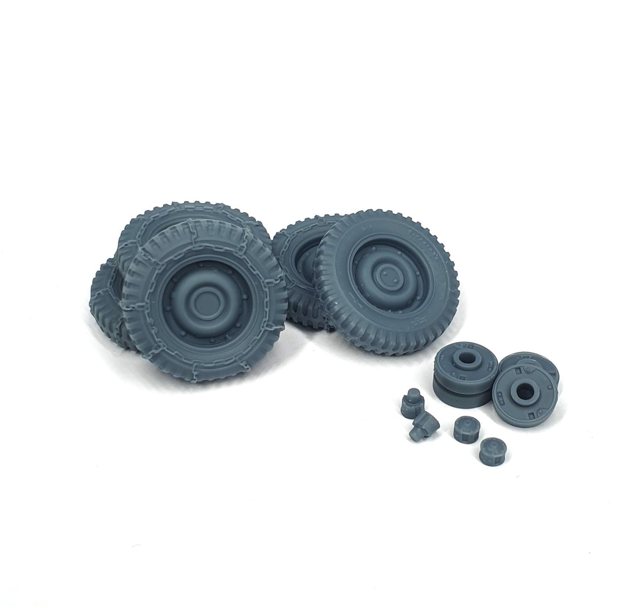1:35 US Jeep Willys road wheels (weighted) with snow chains