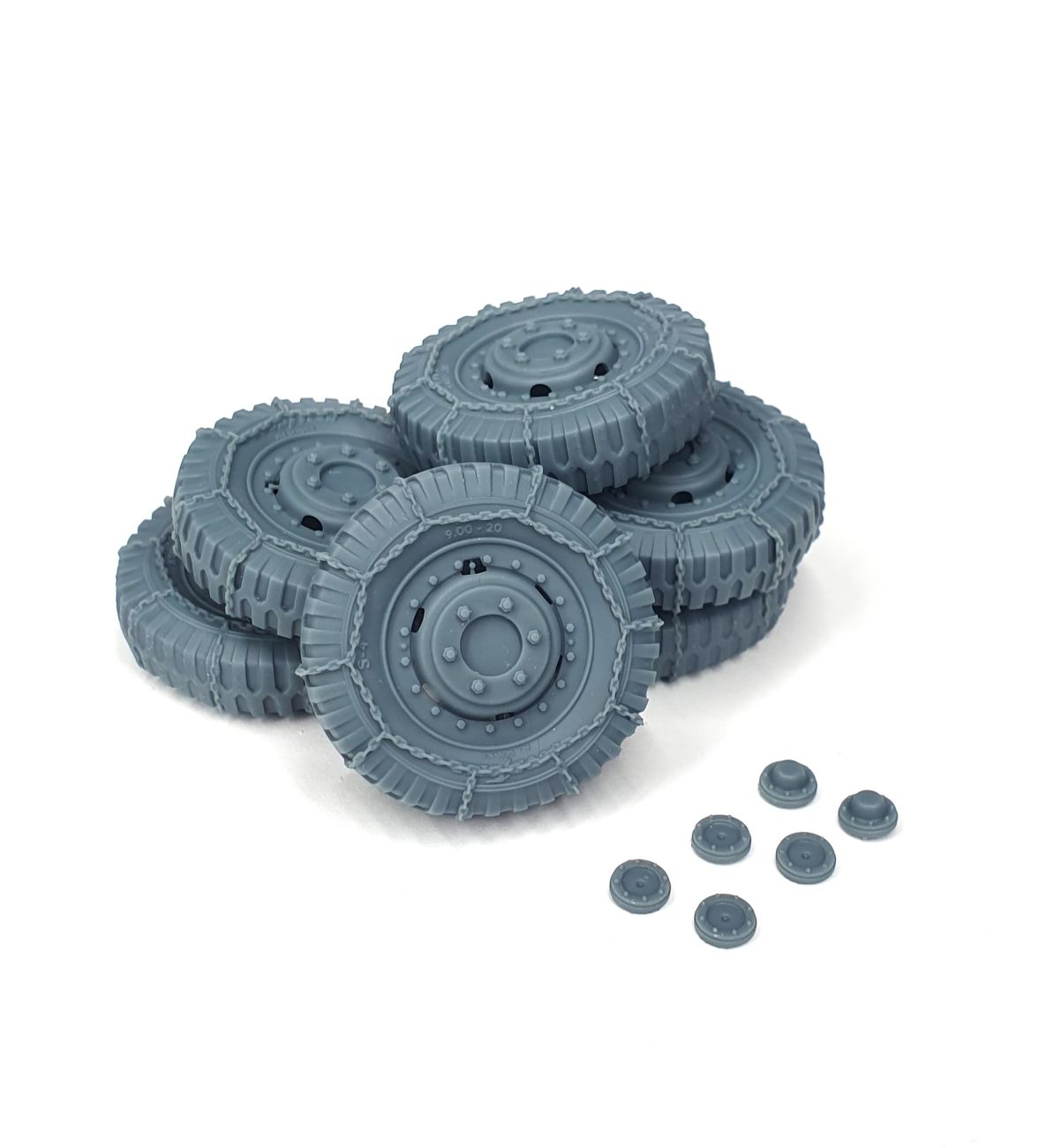 1:35 M8 Greyhound road wheels (weighted) with snow chains