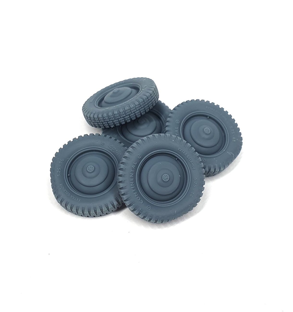 1:35 VW typ 82E Käfer road wheels with caps (weighted) type 1