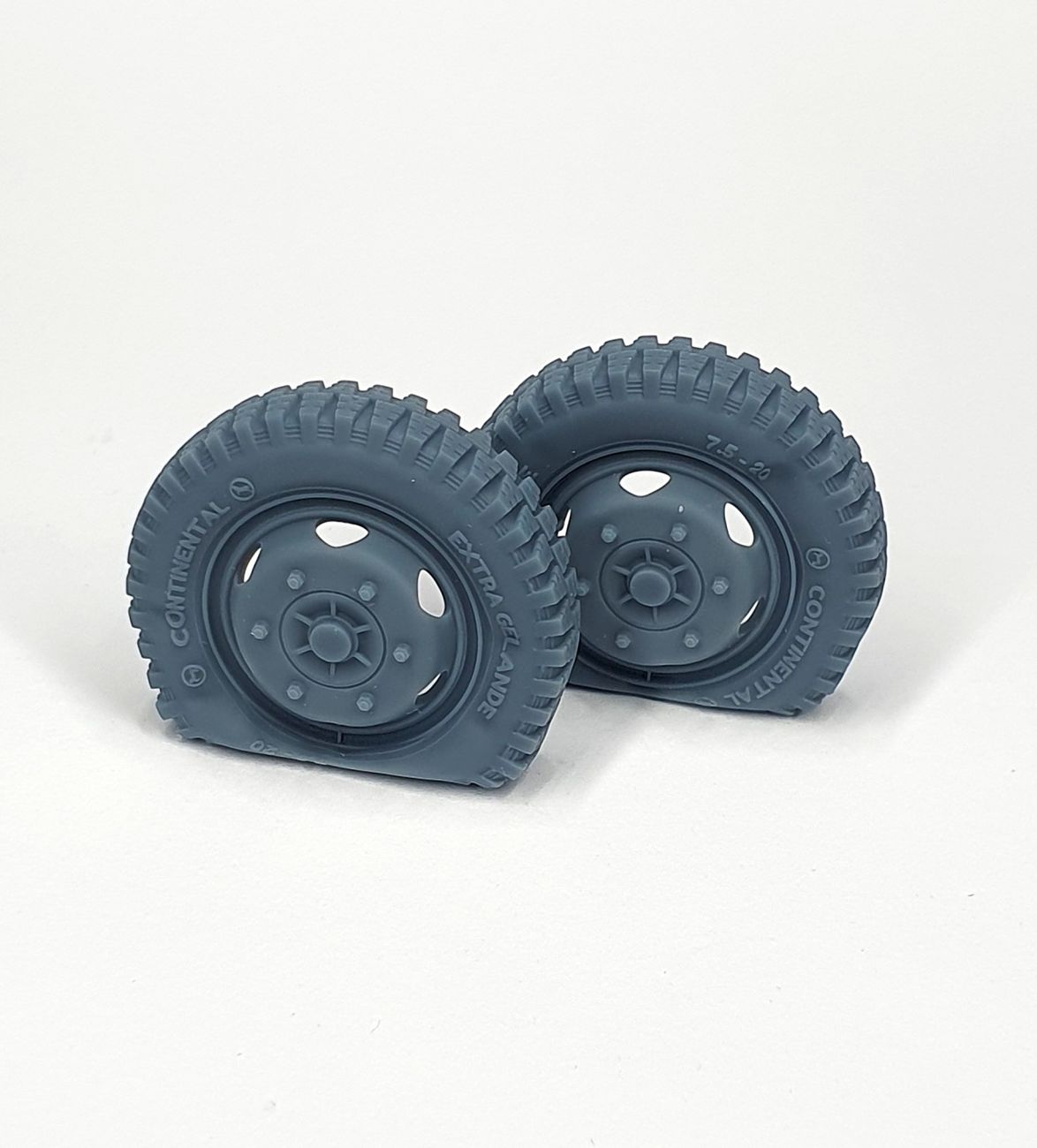 1:35 Opel Blitz early front road wheels flat tires (type 1)