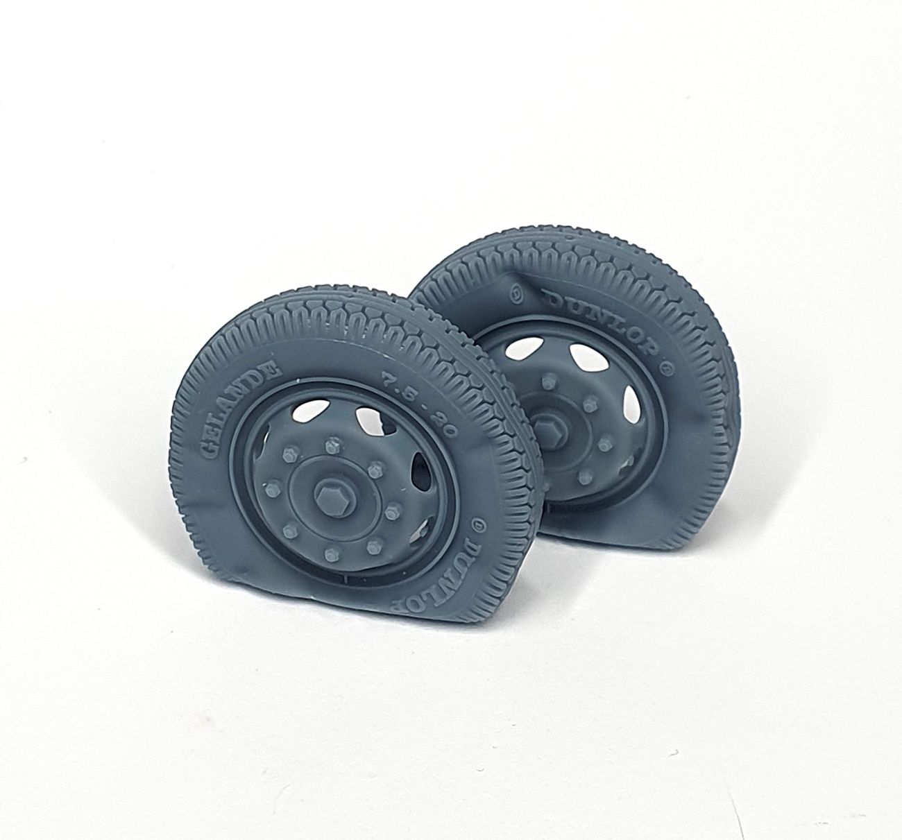 1:35 Opel Blitz late front road wheels flat tires (type 2)