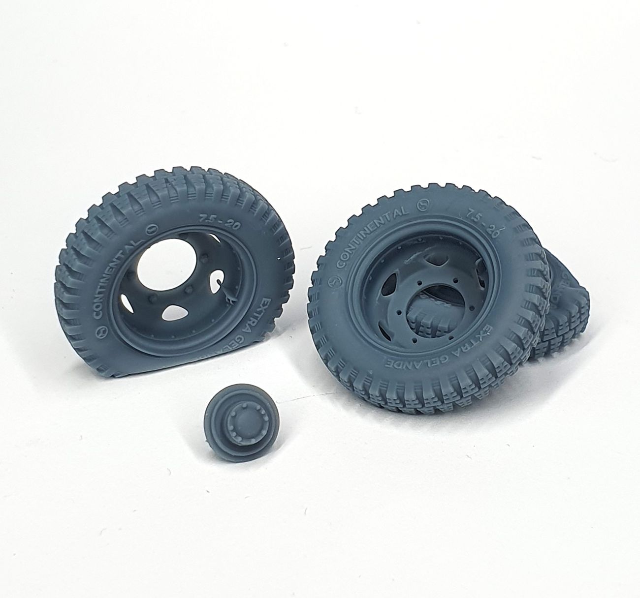 1:35 Opel Blitz early rear road wheels flat tires (type 1)