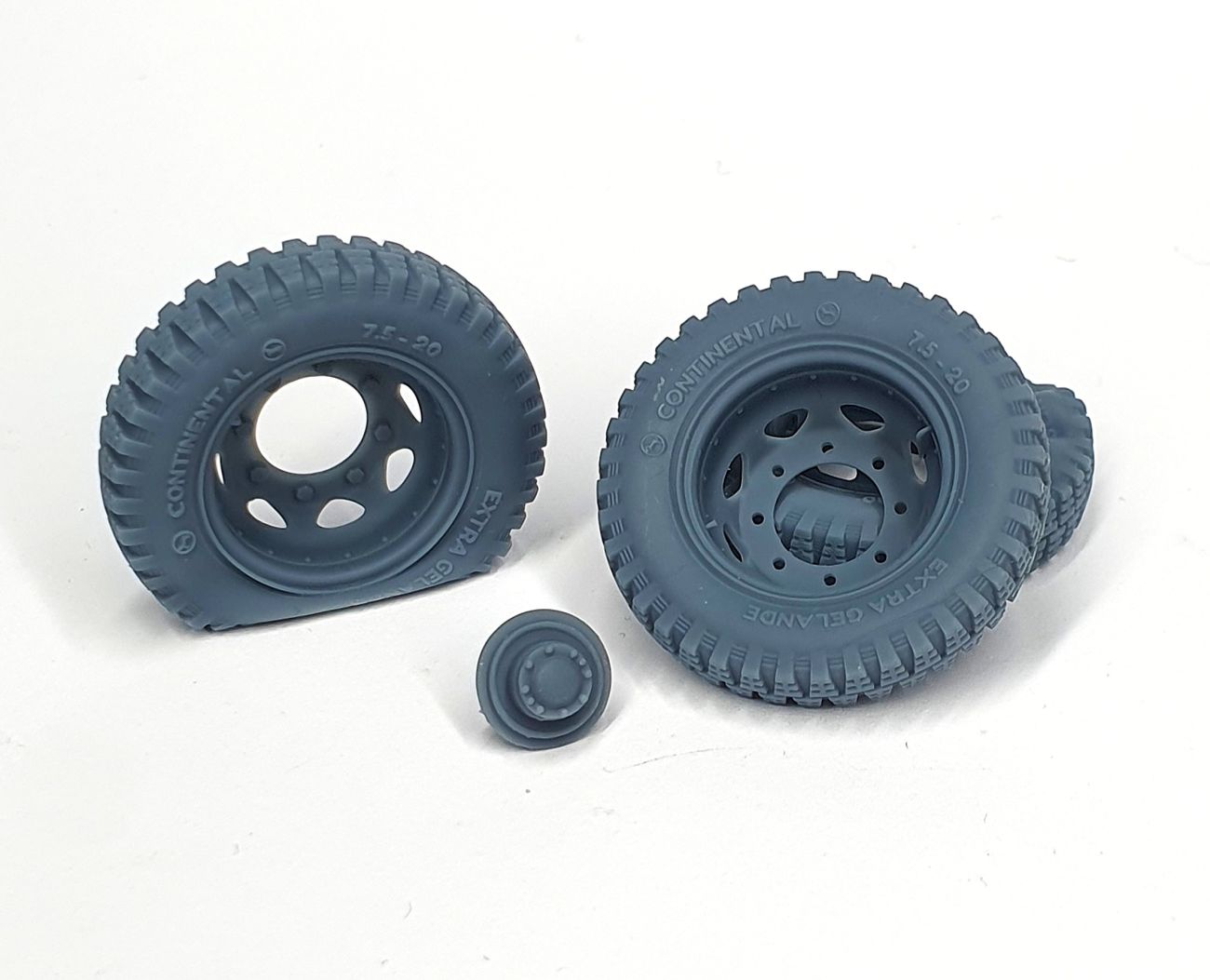 1:35 Opel Blitz late rear road wheels flat tires (type 1)