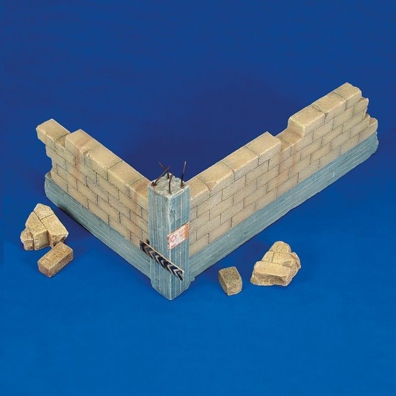 1:35 Israeli wall corner