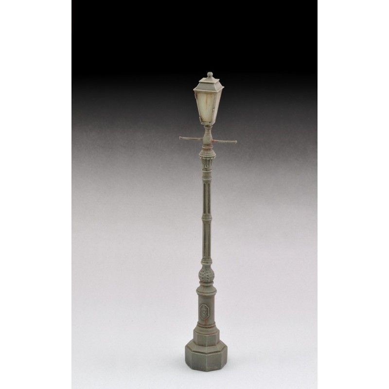 1:35 Antique street lamp